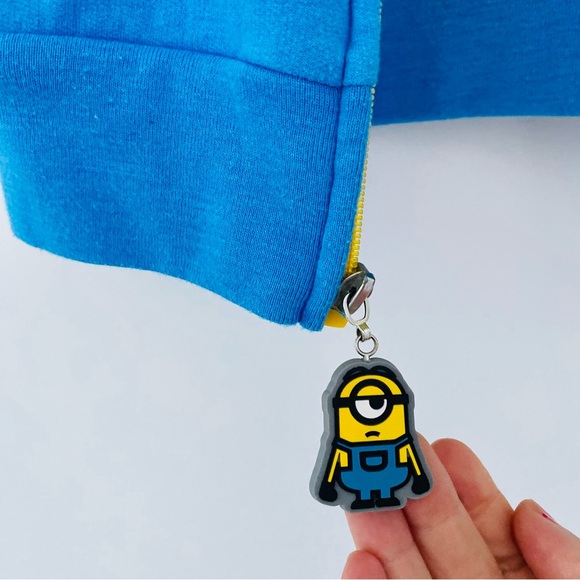 Boys👍🏽MINION Long Sleeves Yellow Hoodie SZ M - Picture 4 of 11